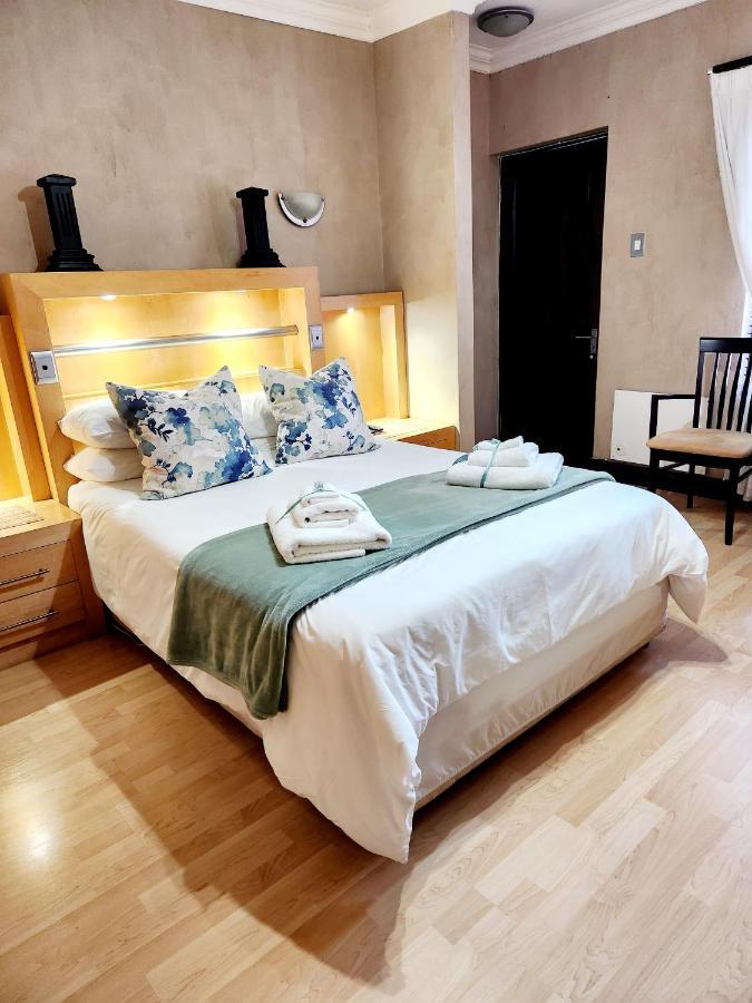 קליינמונד The Wooden Leg Guesthouse מראה חיצוני תמונה