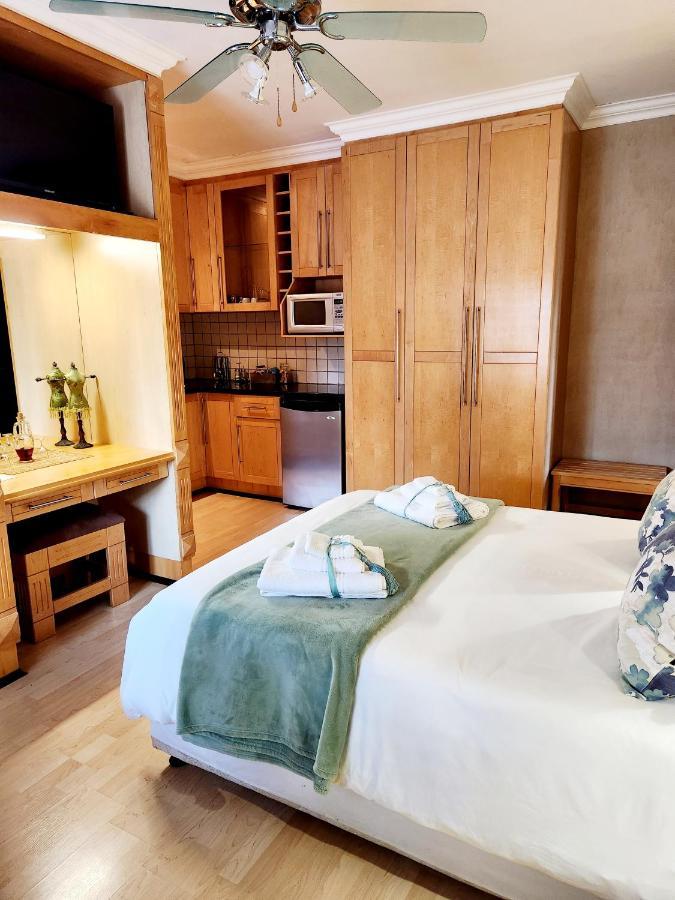 קליינמונד The Wooden Leg Guesthouse מראה חיצוני תמונה