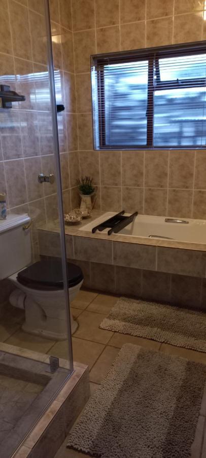 קליינמונד The Wooden Leg Guesthouse מראה חיצוני תמונה
